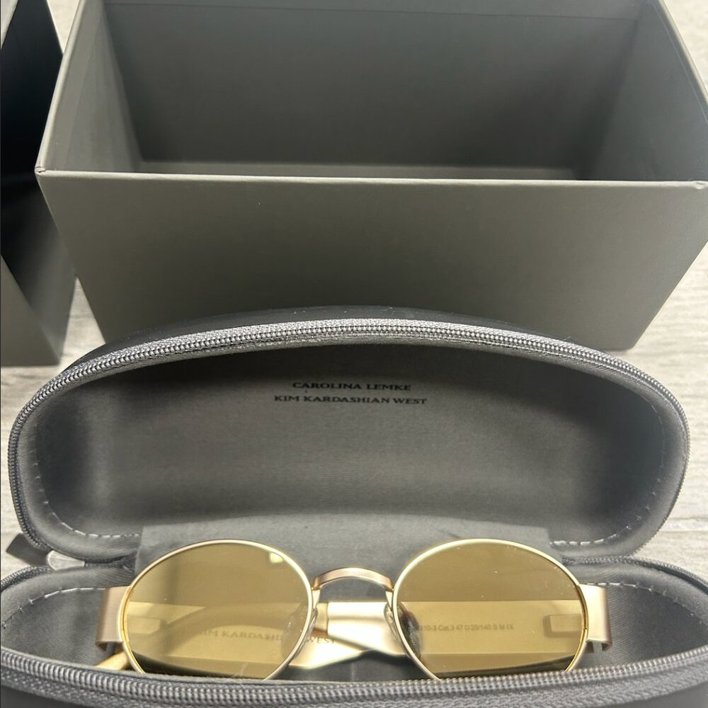 Carolina Lemke X Kim Kardashian Sunglasses - Picture 3 of 8